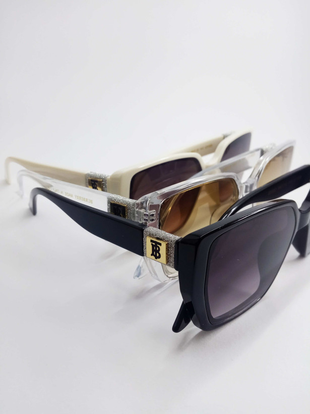 خرید عینک زنانه بربری